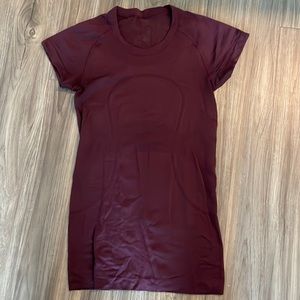 Lululemon fitted top